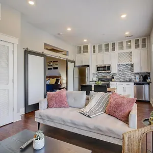 Apartment Frontdesk Village At Commonwealth Apts Plaza Midwood, Charlotte