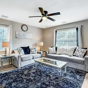 Homestay Cozy, 1-level - 5 Miles To Uptown Clt, Charlotte