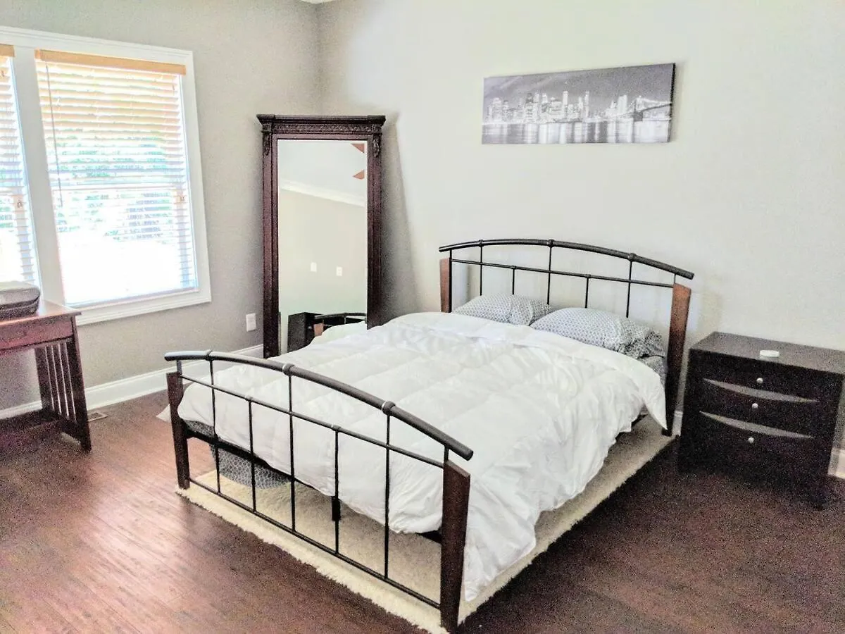 Spacious Deluxe House For You, Your Family And Friends Charlotte United States